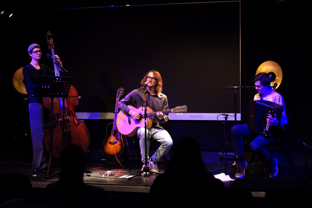 Nicholas Robert Lang Trio