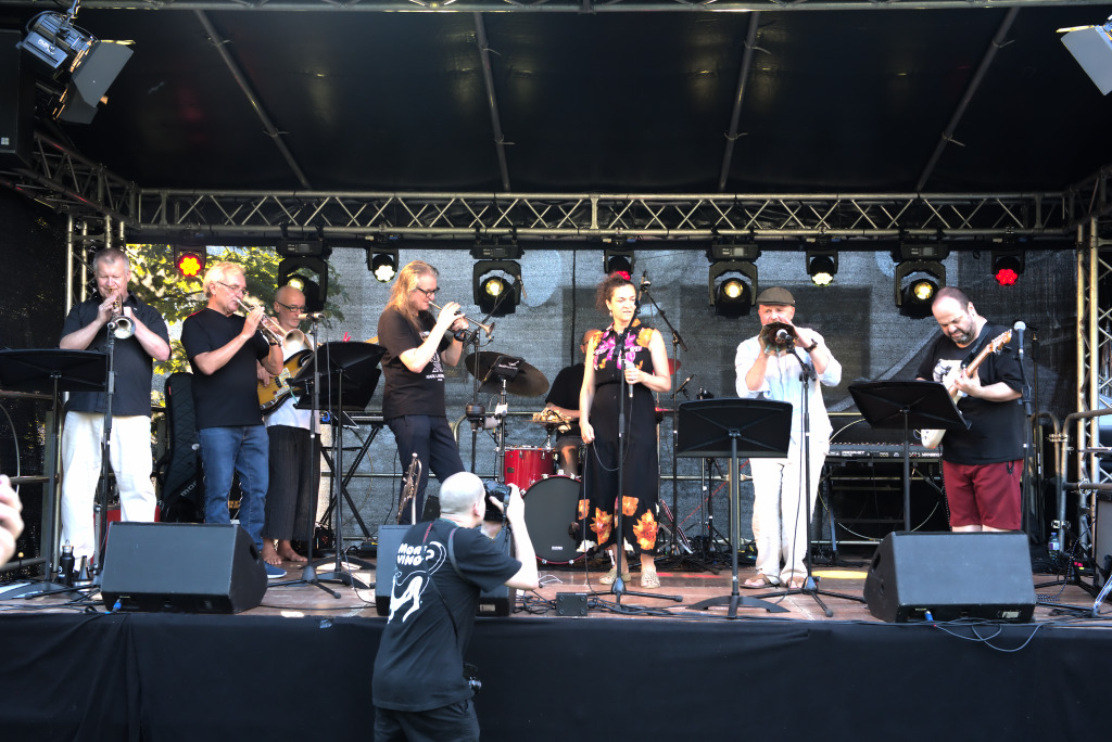 ACADEMY BAND